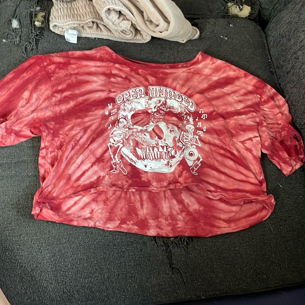 Empire small mini crop red and white tie dye skull shirt